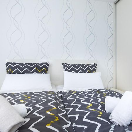 Orfeo Apartment คิร์ก ภายนอก รูปภาพ