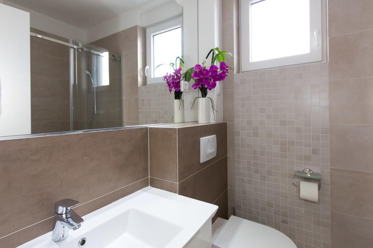 Orfeo Apartment คิร์ก ภายนอก รูปภาพ