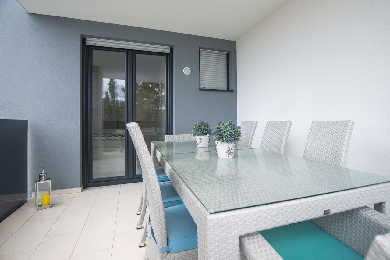 Orfeo Apartment คิร์ก ภายนอก รูปภาพ