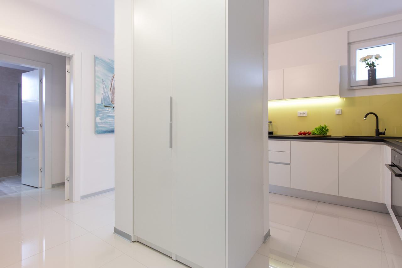 Orfeo Apartment คิร์ก ภายนอก รูปภาพ