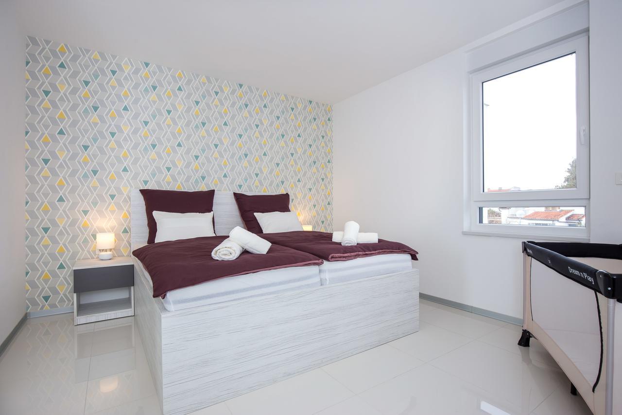 Orfeo Apartment คิร์ก ภายนอก รูปภาพ