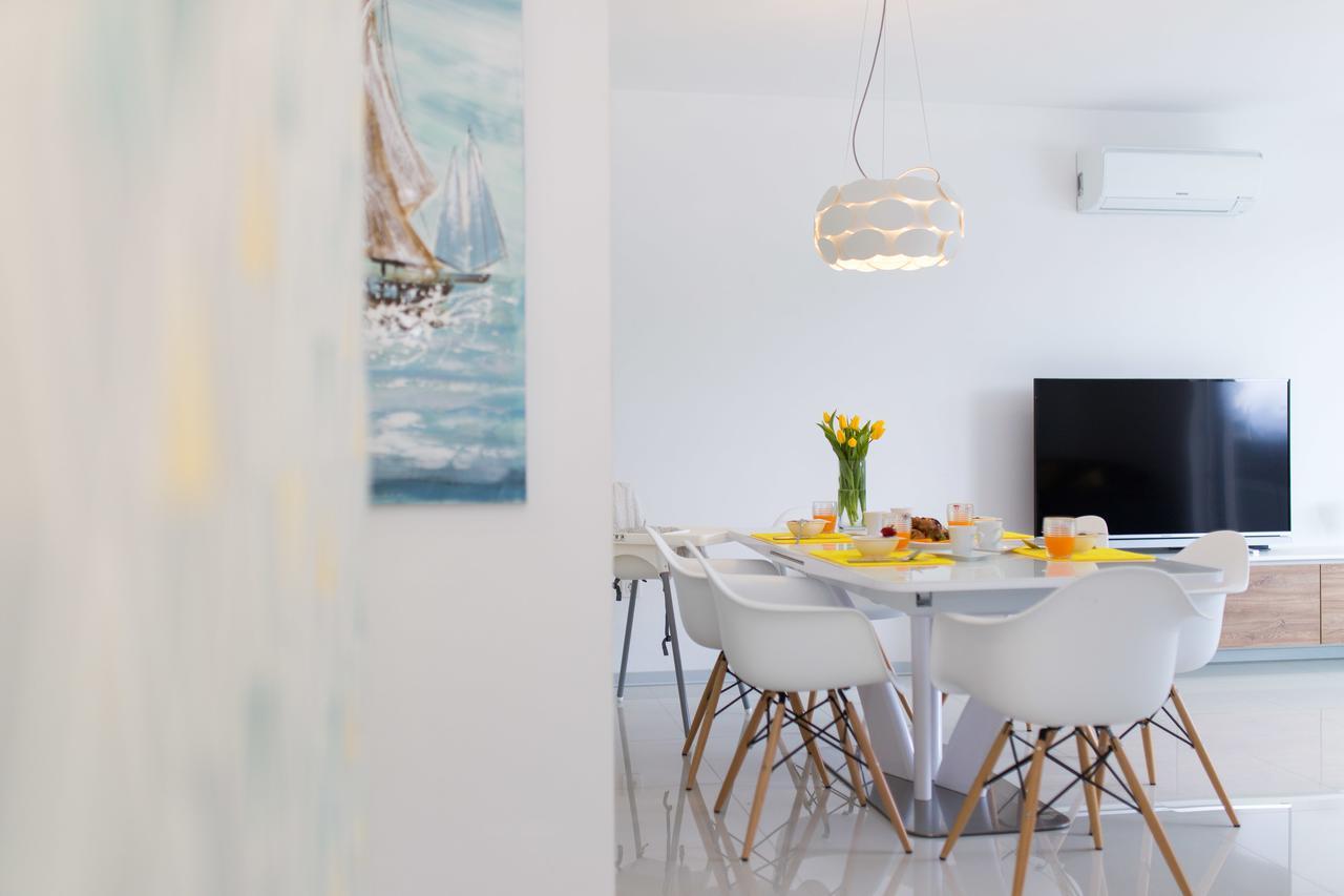 Orfeo Apartment คิร์ก ภายนอก รูปภาพ